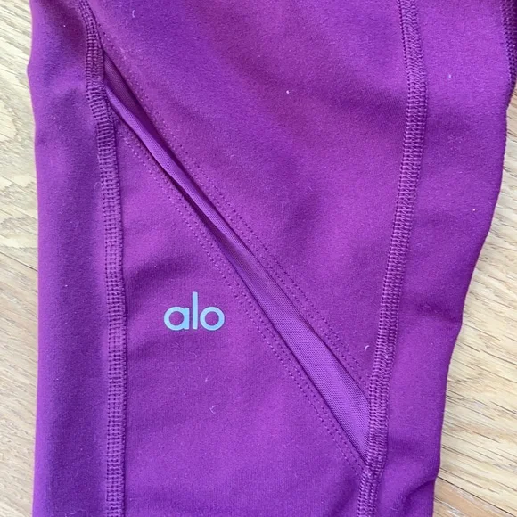 ALO Yoga Mesh High Waist Epic Leggings Purple Juneberry - Picture 7 of 7